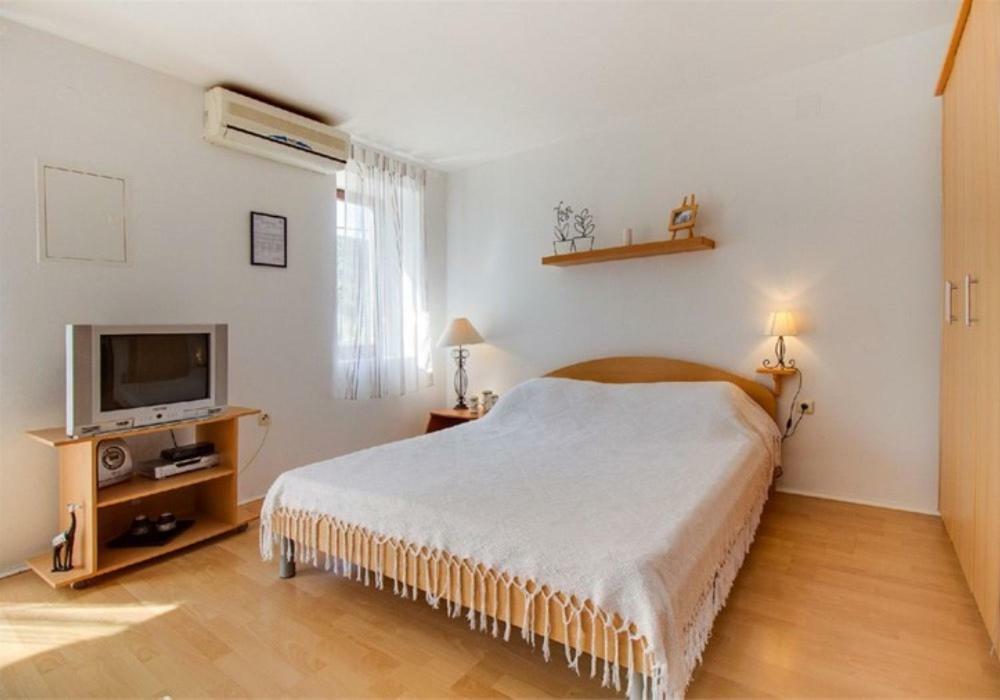 Apartments Jelena Veli Losinj Exterior photo